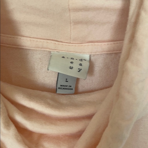 Soft long sleep cowl neck shirt - Picture 2 of 2